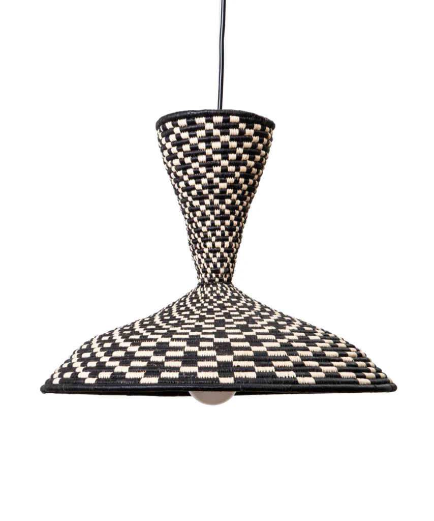 TEEPEE SHADE LIGHT OFF -MASHT BLACK COLOUR